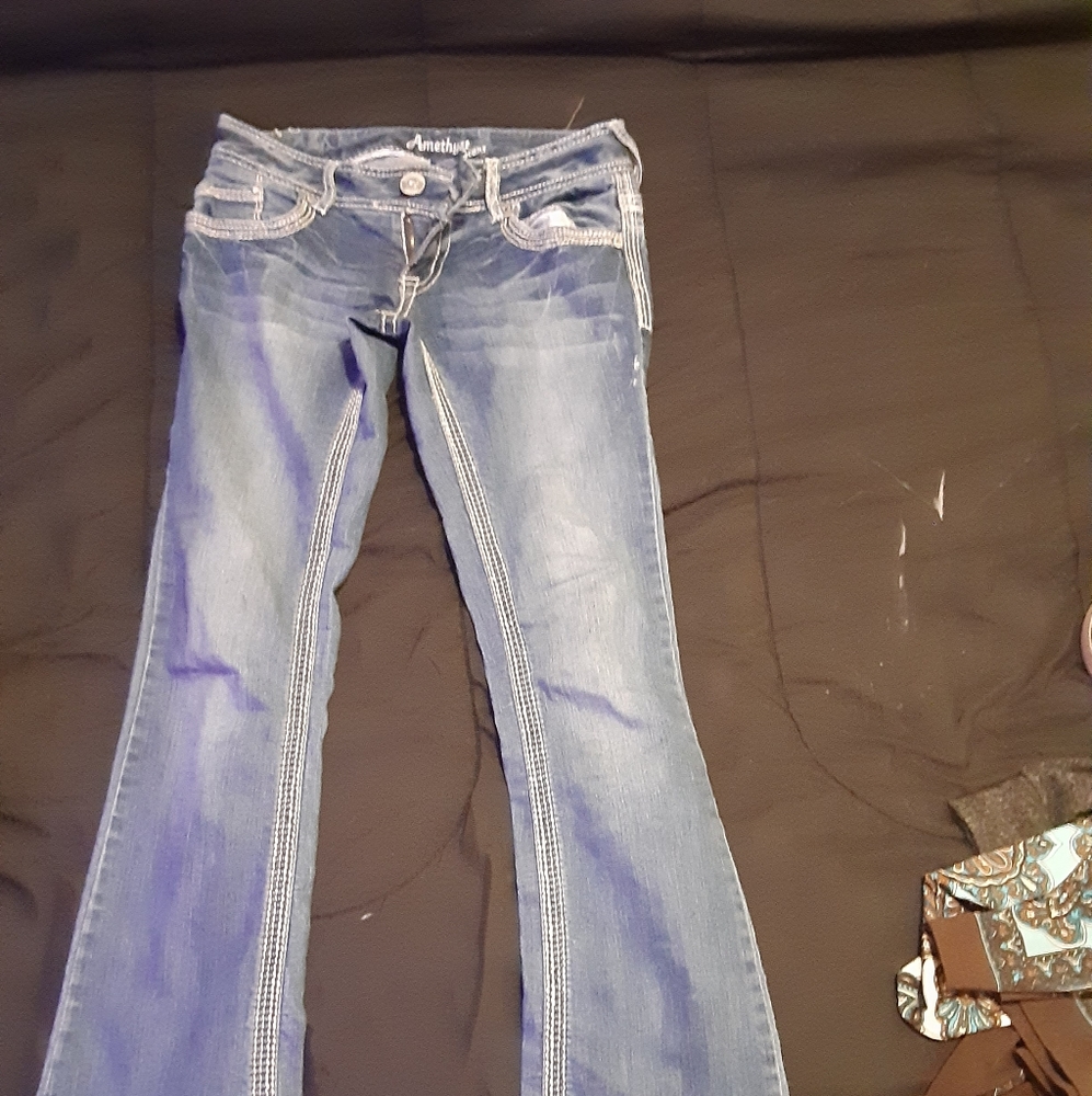 Cut jeans